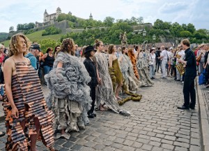 Feminismus auf der Alten Mainbrücke