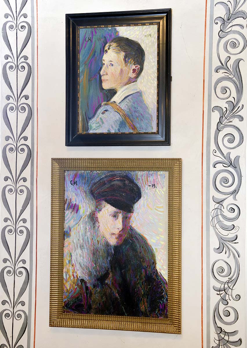 Der Sohn des Künstlers als Schüler (oben) und Leutnant