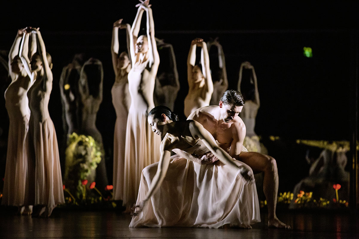 Szene aus „Orpheus und Eurydice“ (2022) – Tanzoper von Pina Bausch