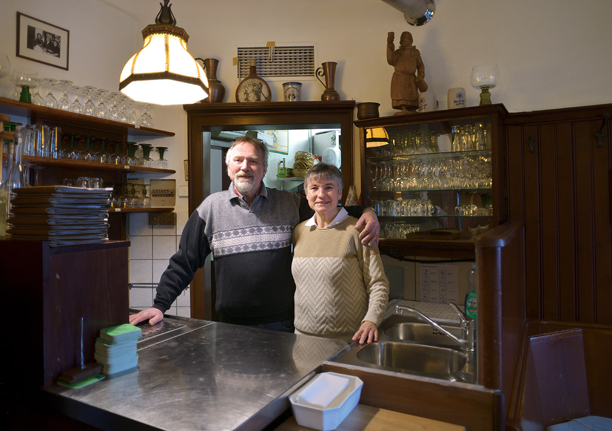 Stefanie und Alfred Sokol ganz in ihrem Reich.