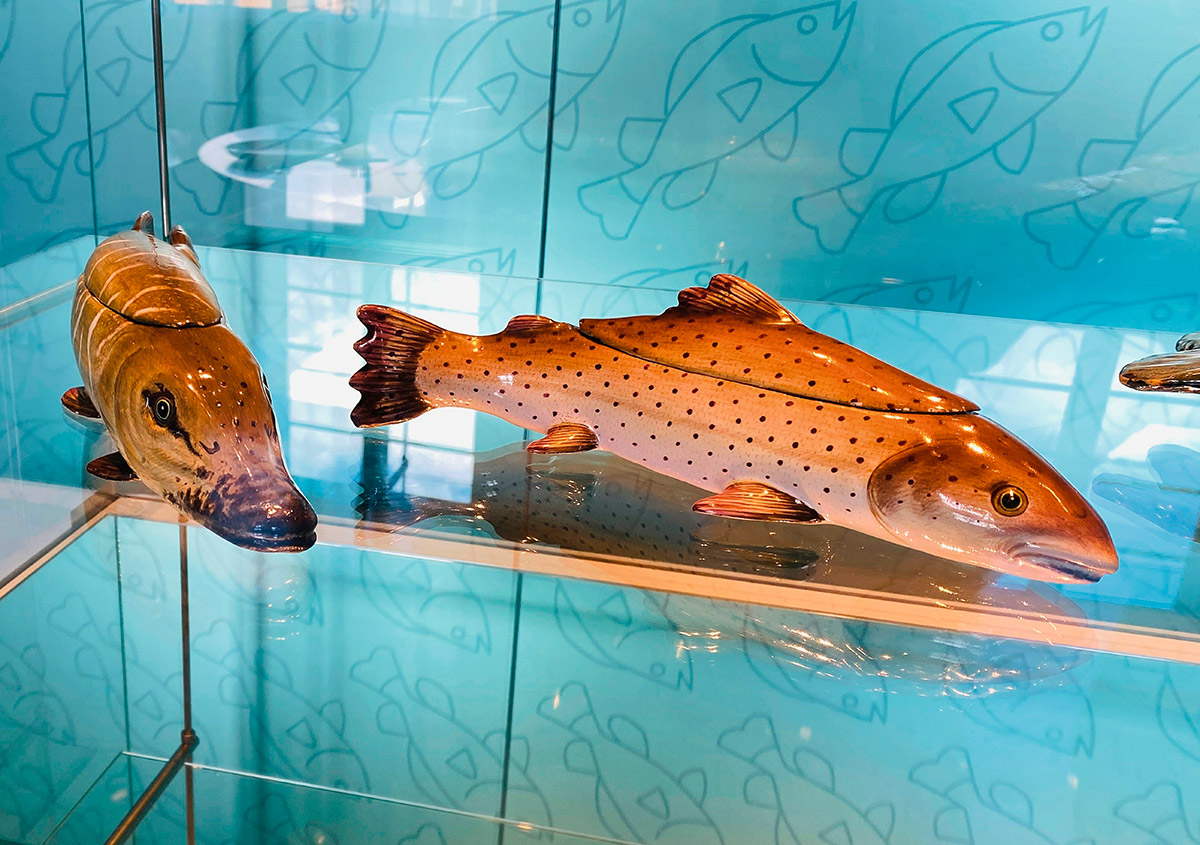 Ob diese dekorativen Terrinen in Form von Fischen auch wirklich Fisch enthielten?