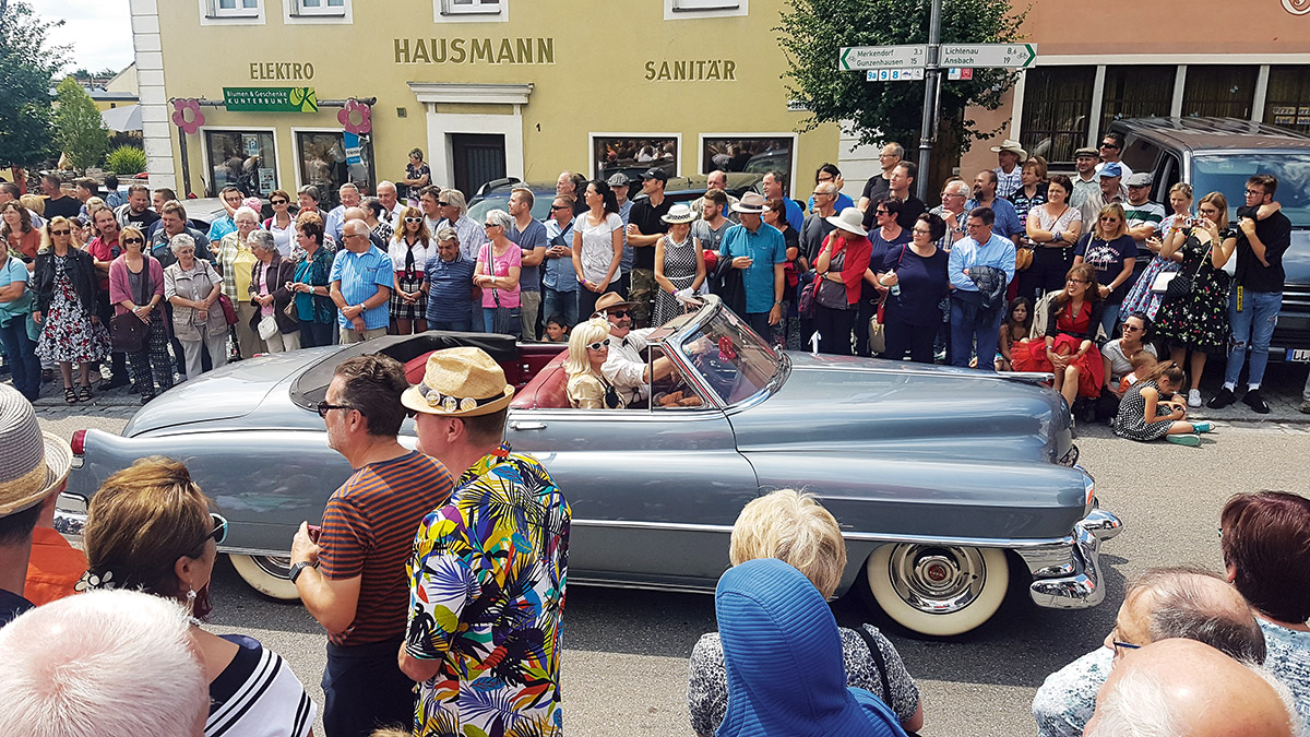 Oldtimerparade am Oberen Tor