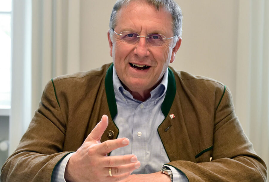 Oberfrankens Bezirkstagspräsident Henry Schramm im Interview