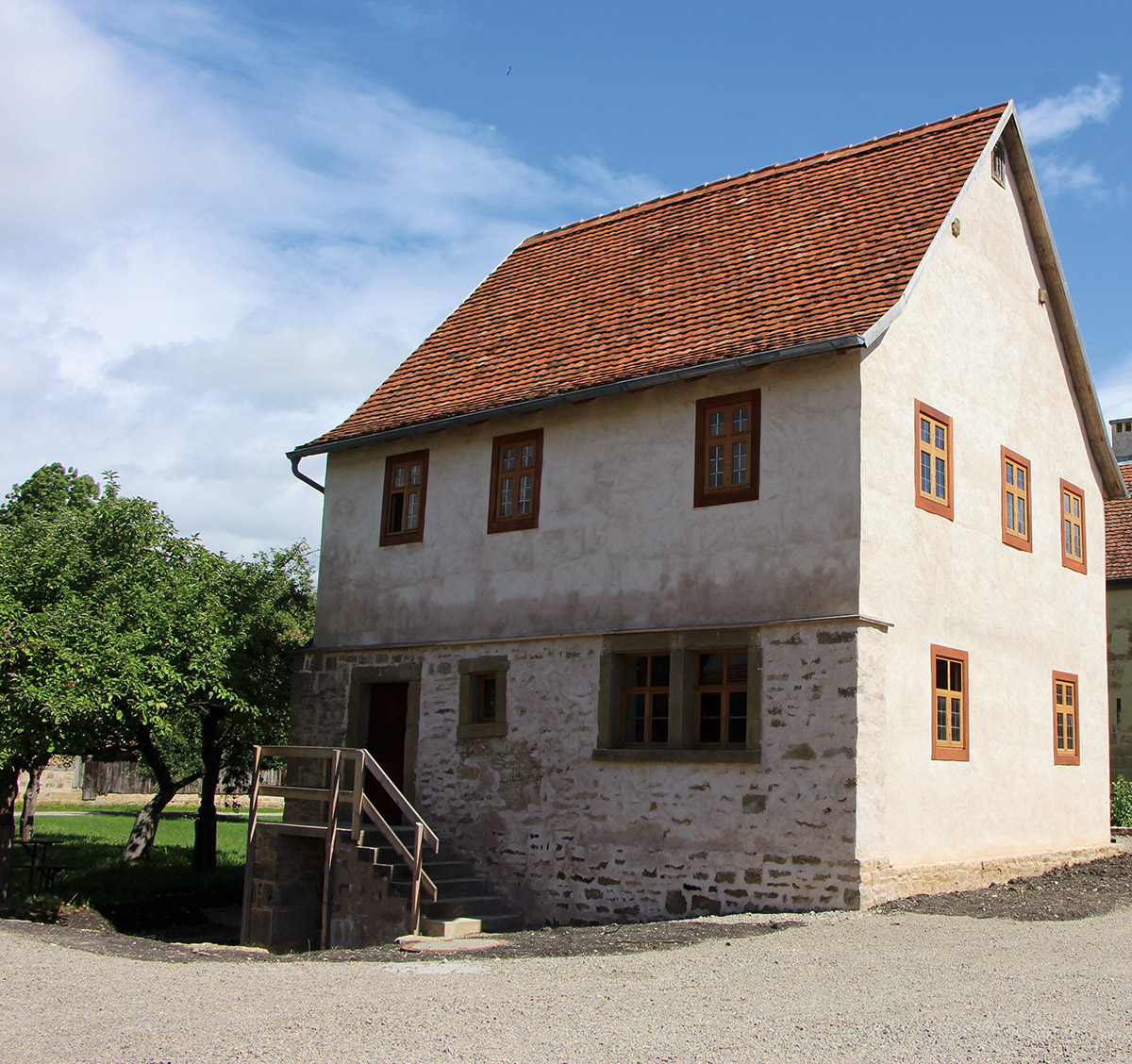 Im ländlichen Raum konnten Synagogen schlichte Gebäude sein, von außen waren sie oft kaum als solche zu erkennen.