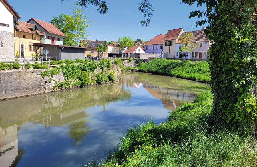 Der „Seehafengraben“ oder auch „Canal“ wird ab 1711 ausgehoben und ist heute Bayerns ältester, in seiner ursprünglichen Form erhaltener Hafen. Der „Seehafengraben“ oder auch „Canal“ wird ab 1711 ausgehoben und ist heute Bayerns ältester, in seiner ursprünglichen Form erhaltener Hafen.