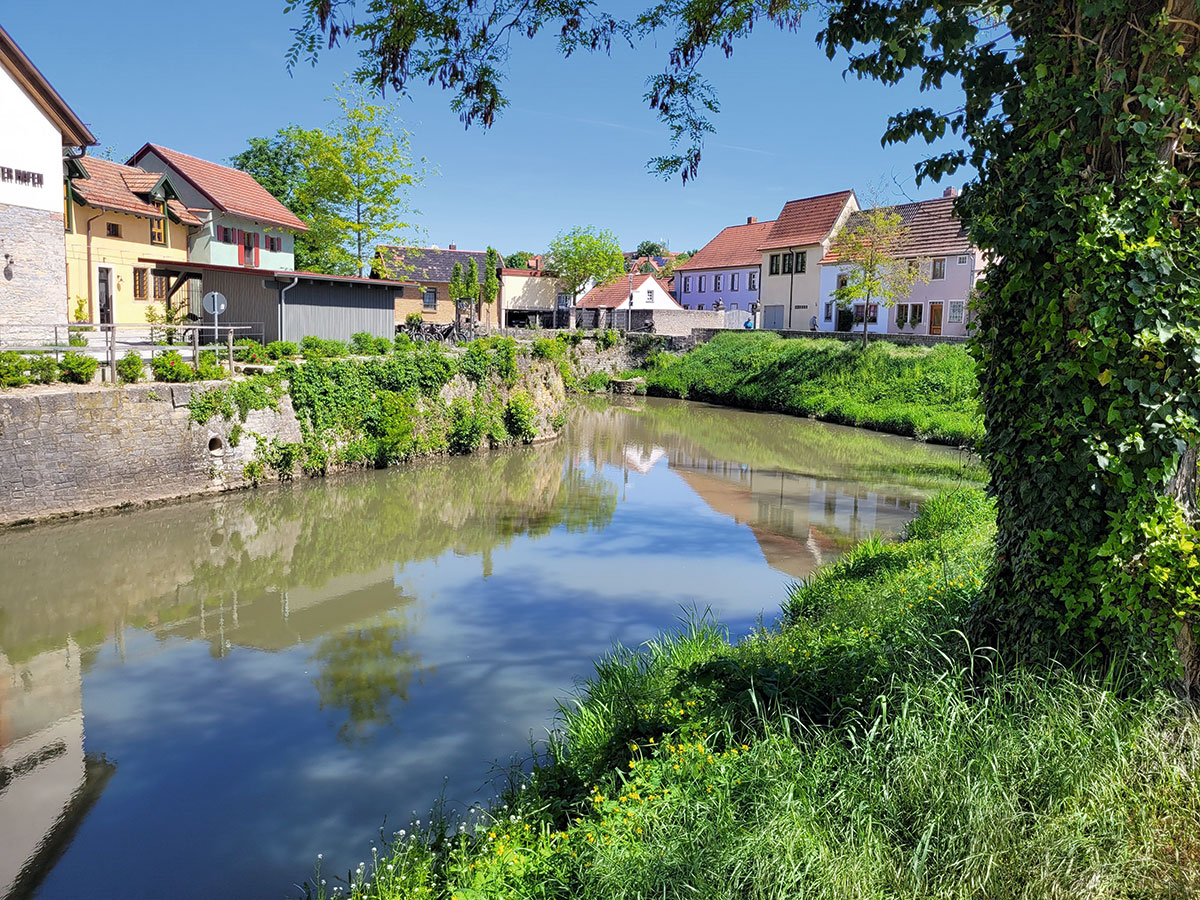 Der „Seehafengraben“ oder auch „Canal“ wird ab 1711 ausgehoben und ist heute Bayerns ältester, in seiner ursprünglichen Form erhaltener Hafen.