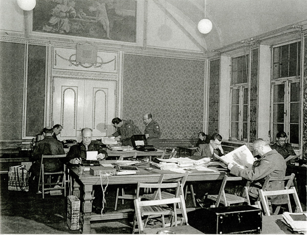 Im Gobelinsaal des Neuen Schlosses wurde Geschichte geschrieben.