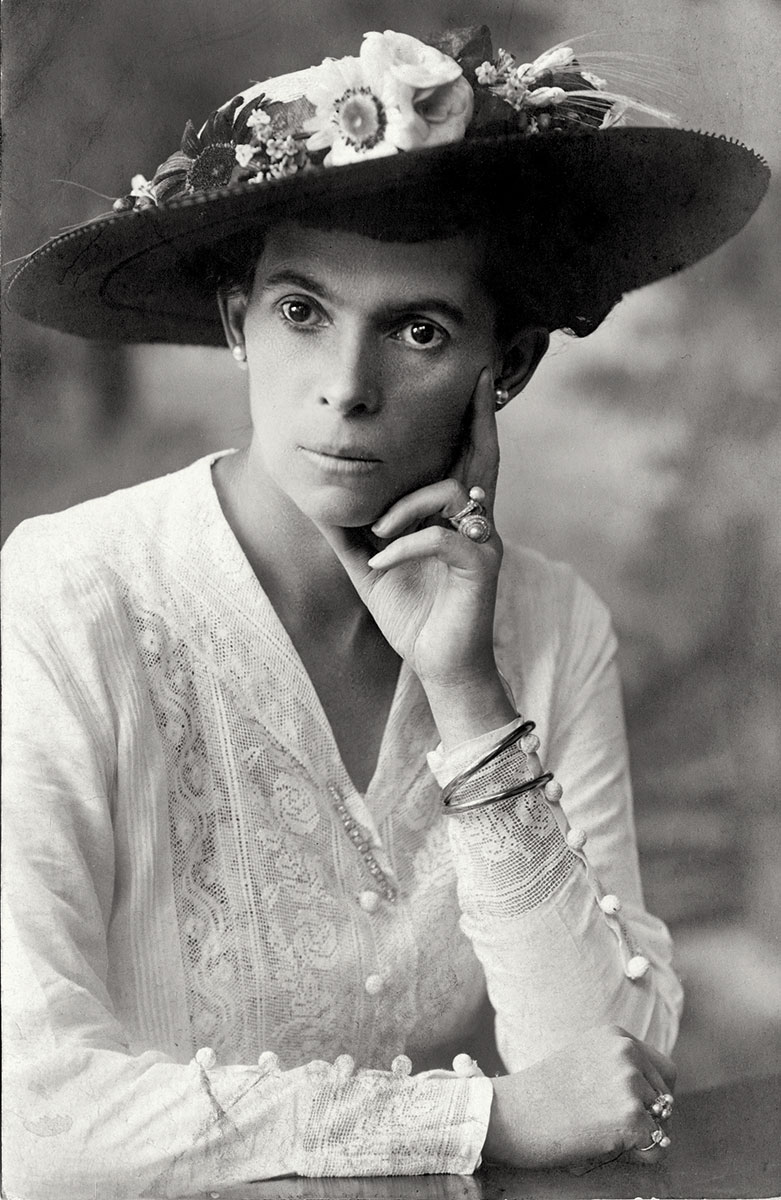 Porträt Gräfin Ottilie (Tilly) von Faber-Castell, um 1915
