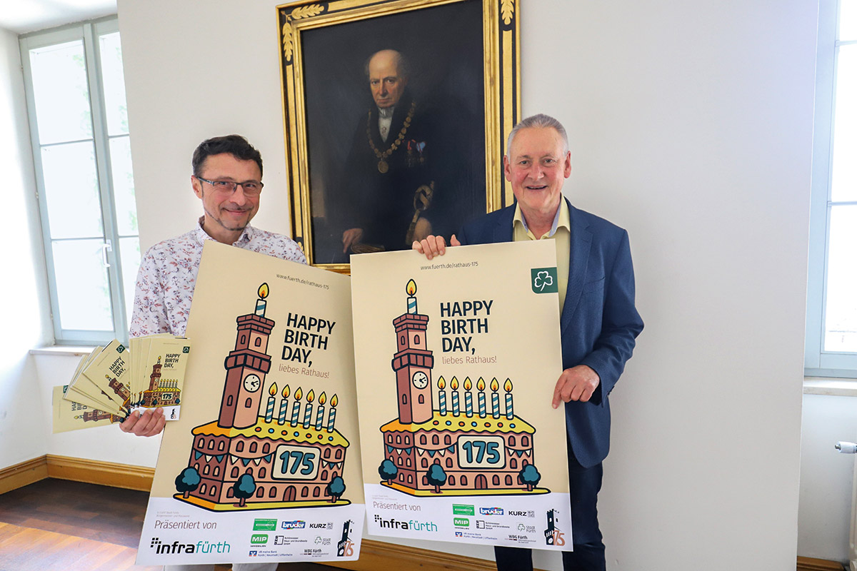 Walter Landgraf, Koordinator der Feierlichkeiten, und Oberbürgermeister Thomas Jung stellten das Programm zu „175 Jahre Fürther Rathaus“ vor.