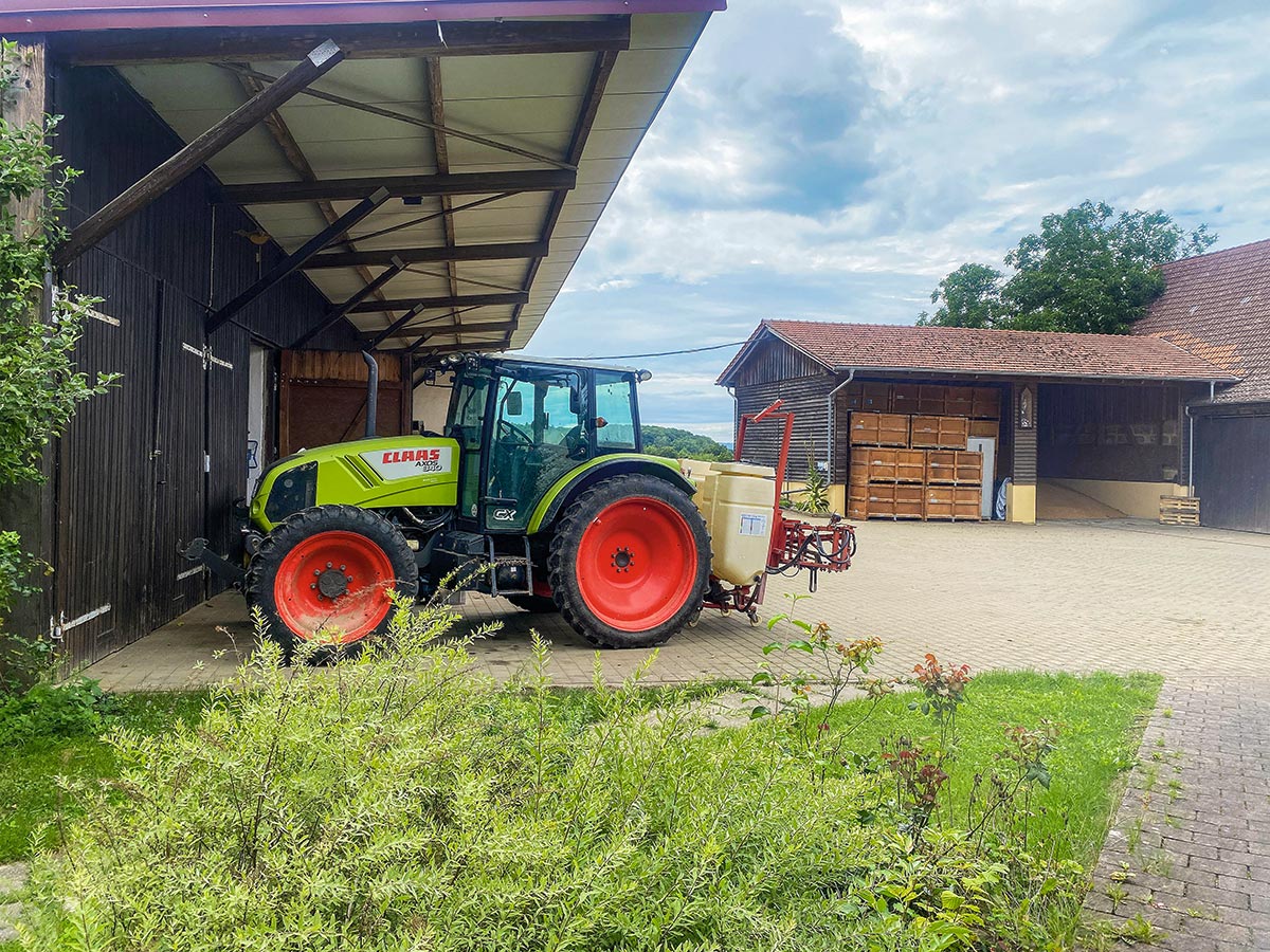 Bereits im Jahr 2000 wurde auf Bio-Landwirtschaft umgestellt. Zu diesem Thema kann man sich hier auch weiterbilden. Foto: Silke Heimerl