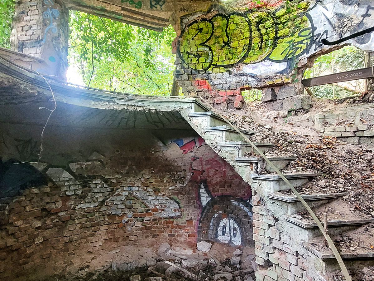 Das ehemalige Tanzcafe Charlott-Terrassen am Nikolausberg in Würzburg