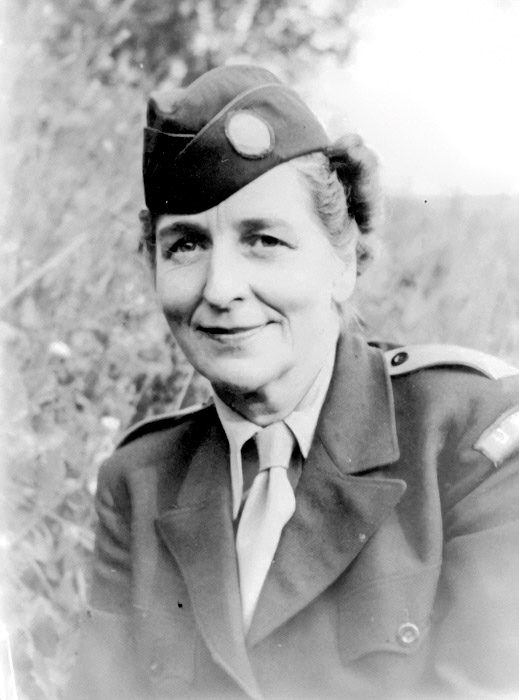 Kathryn Hulme, UNRRA, 1945/46